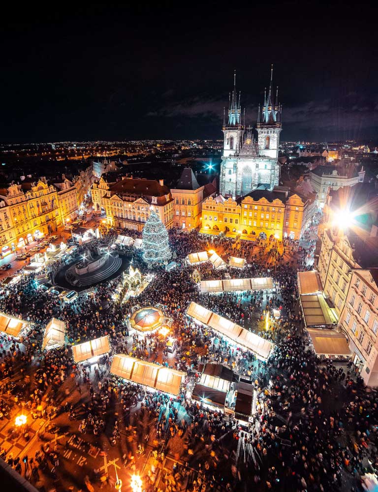 christmas market in prague free photo 2210x2876