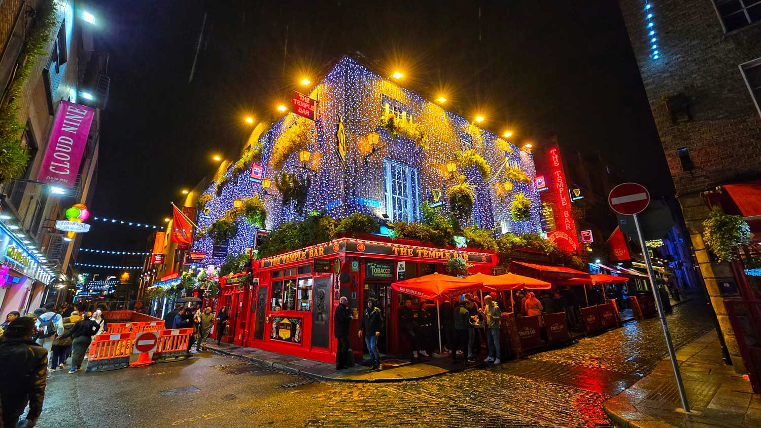 Temple bar