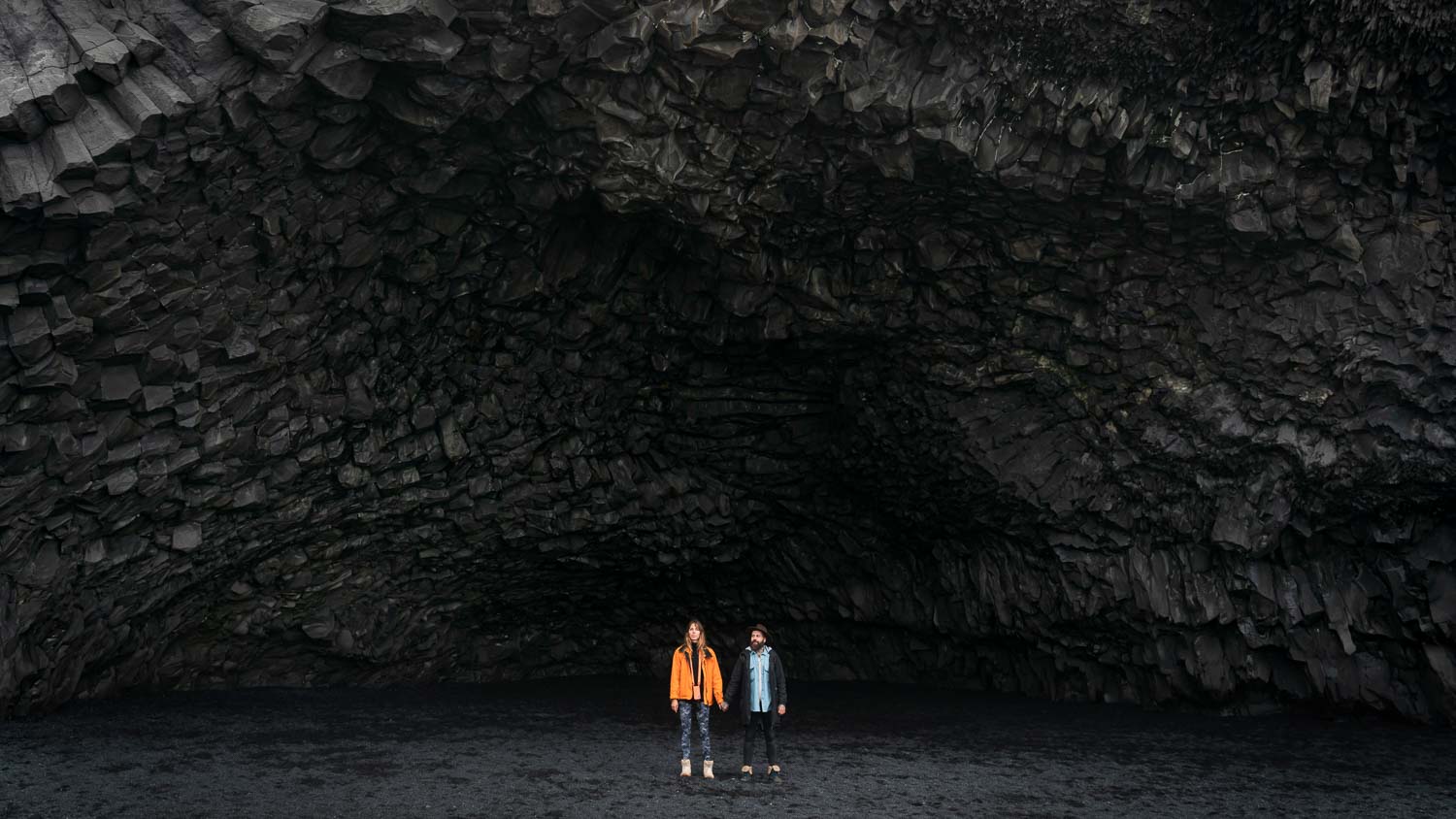 couple traveling together country side